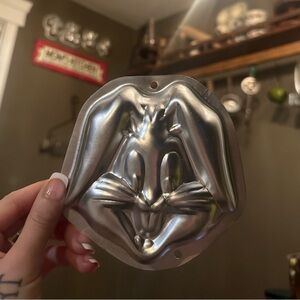 Vintage Bugs Bunny Mold